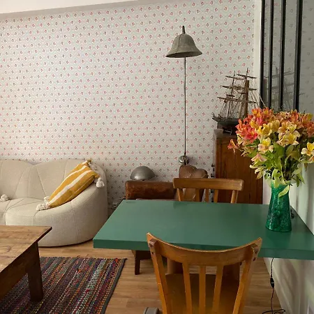 Maison A Fleurs Apartamento